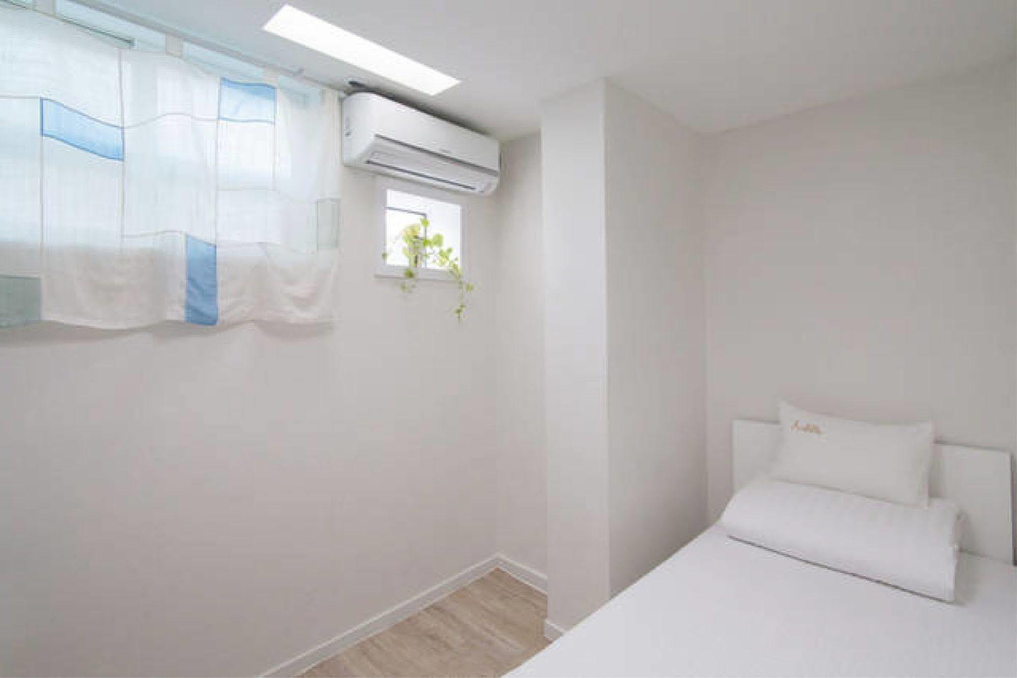 Starhostel Dongdaemun Suite Seoul Exterior foto